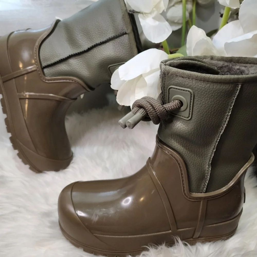 UGG Raincloud Lace Boots Olive Green Women new